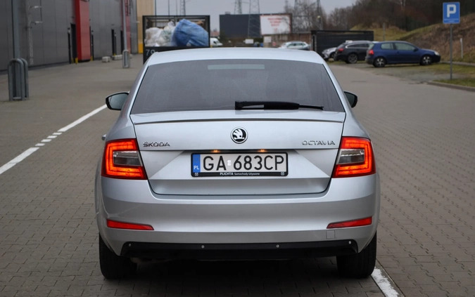 Skoda Octavia cena 34999 przebieg: 275000, rok produkcji 2014 z Gdańsk małe 781